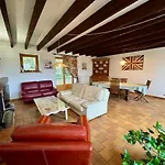 Сasa de vacaciones Grande Maison Au Calme La Merlatiere