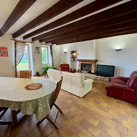 Grande Maison Au Calme La Merlatiere