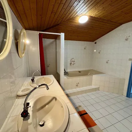 Semesterbostad Grande Maison Au Calme